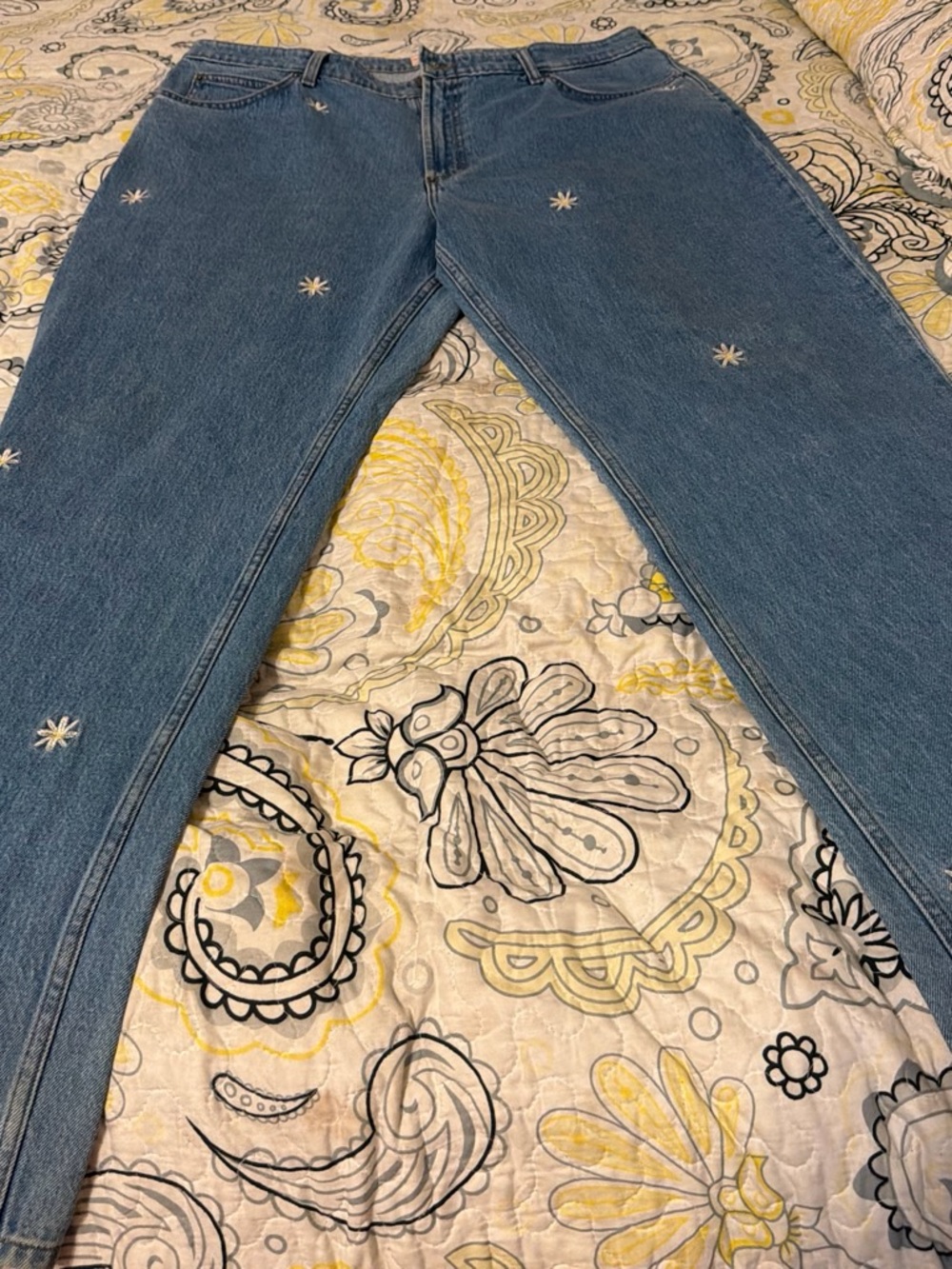 The Hundreds Blue High-Rise Jeans with White Star Embroidery by Lee jeans